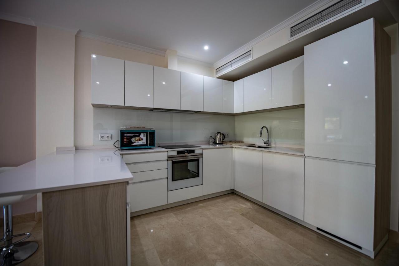 Luxury Apartment At Lomas Del Rey, Puente Romano Marbella Exteriör bild